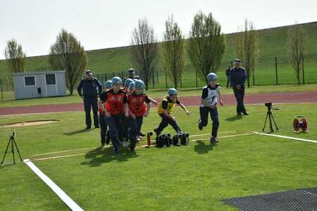Mlade gasilke iz Zg. Tuhinja so se uvrstile na olimpijado (12)